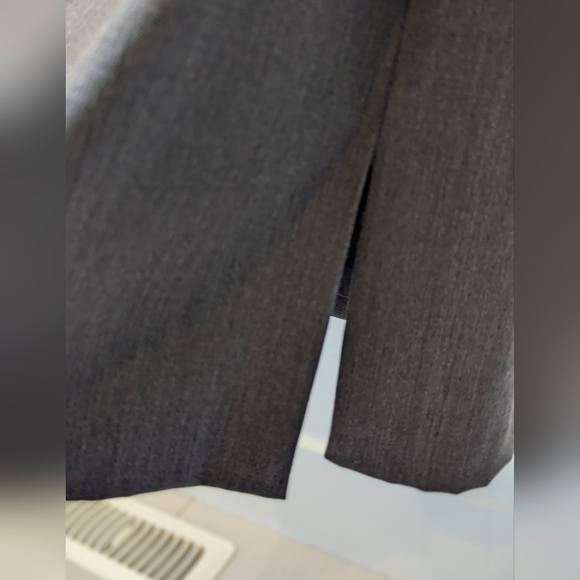 Banana Republic pencil skirt - dark grey sz 2 - Picture 2 of 4
